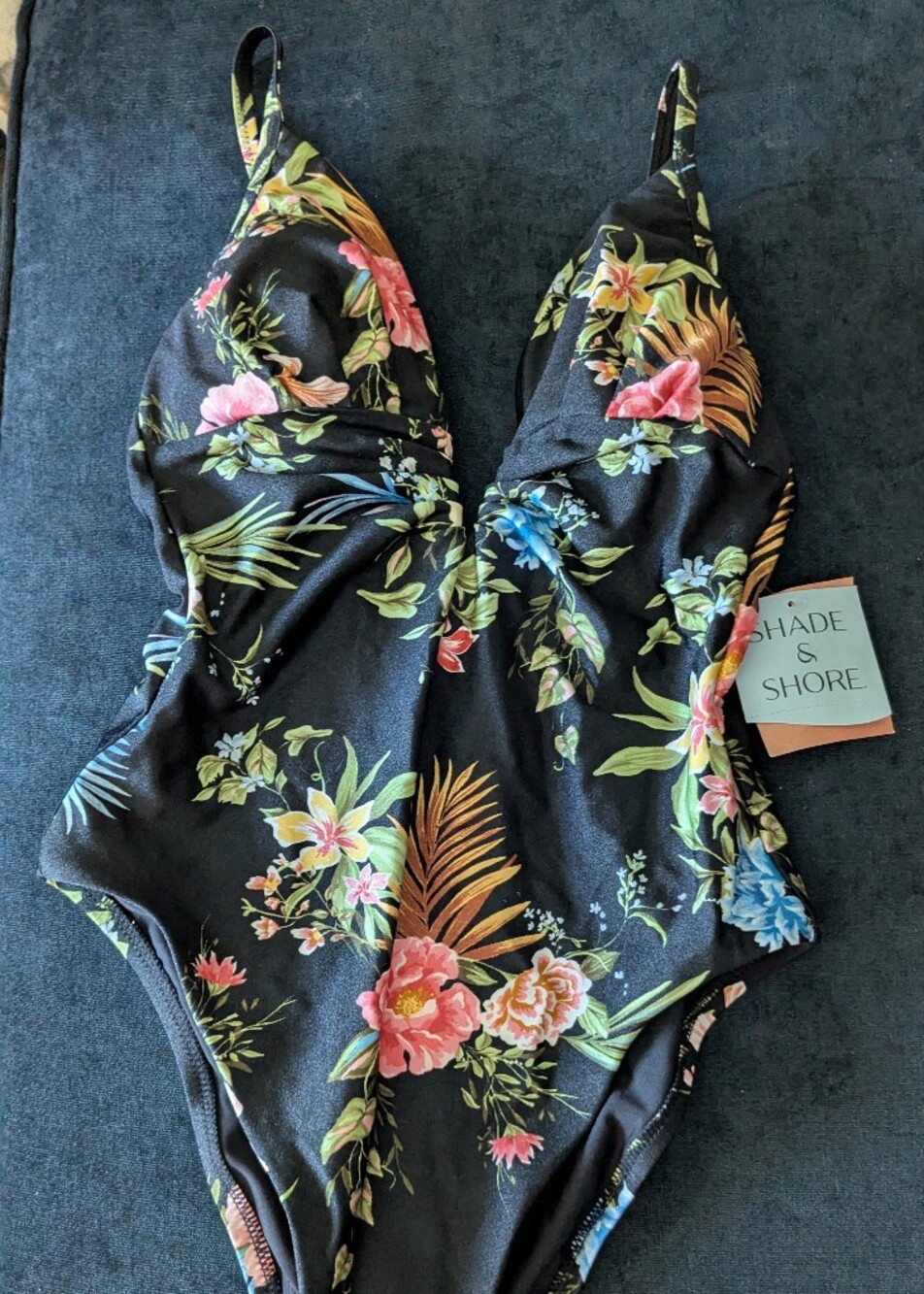 NWT! Shade & Shore Black Floral V-Neck One-Piece High Leg Cheeky Swimsuit Size S